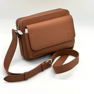 Мужская мессенджер Louis Vuitton коричневый Мужская мессенджер Louis Vuitton коричневый