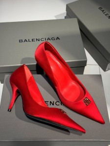 Женские туфли Balenciaga красные Женские туфли Balenciaga красные