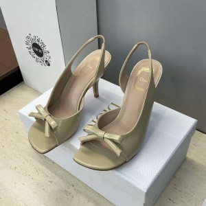 Женские босоножки Christian Dior молочные Женские босоножки Christian Dior молочные