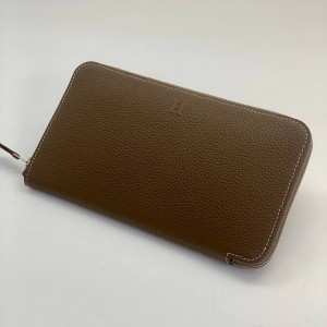 Мужской кошелек Hermes бежевый Мужской кошелек Hermes бежевый