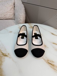 Женские балетки Chanel молочные Женские балетки Chanel молочные