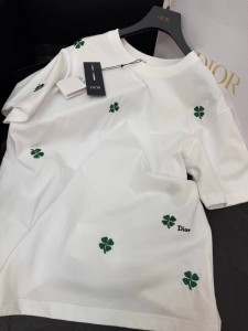 Женская футболка Christian Dior Женская футболка Christian Dior