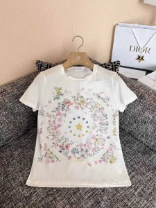 Женская футболка Christian Dior белая Женская футболка Christian Dior белая