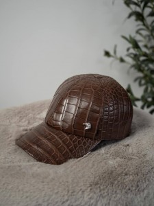 Кепка из кожи гималайского крокодила Stefano Ricci Кепка из кожи гималайского крокодила Stefano Ricci