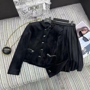 Женский костюм Christian Dior Женский костюм Christian Dior