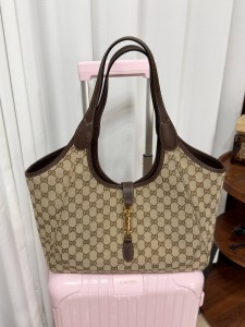 Женская сумка Gucci Mercato Medium Tote Bag Женская сумка Gucci Mercato Medium Tote Bag