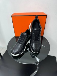 Мужские кроссовки Hermes Мужские кроссовки Hermes