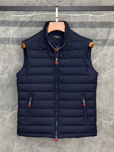 Мужская жилетка Kiton Мужская жилетка Kiton