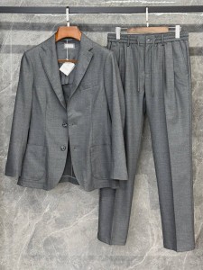Мужской костюм Brunello Cucinelli Мужской костюм Brunello Cucinelli