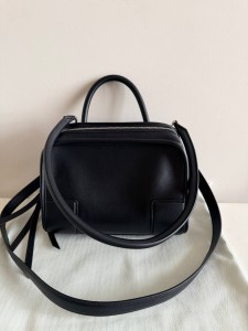 Женская сумка Loewe Женская сумка Loewe