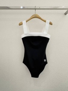 Женский купальник Chanel Женский купальник Chanel