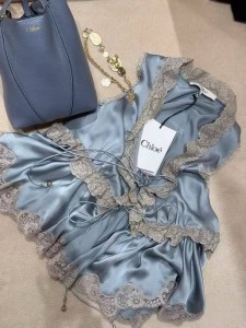 Женский топ Chloe Женский топ Chloe