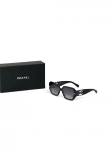 Солнцезащитные очки Chanel черные Солнцезащитные очки Chanel черные