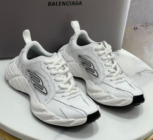 ЖЕНСКИЕ КОЖАНЫЕ КРОССОВКИ BALENCIAGA MONDAY SHOE БЕЛЫЕ ЖЕНСКИЕ КОЖАНЫЕ КРОССОВКИ BALENCIAGA MONDAY SHOE БЕЛЫЕ