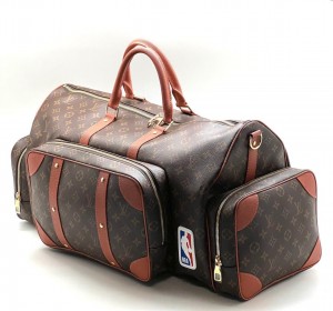 КОРИЧНЕВАЯ СУМКА LOUIS VUITTON NBA КОРИЧНЕВАЯ СУМКА LOUIS VUITTON NBA