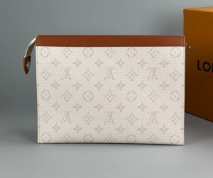 МУЖСКОЙ КЛАТЧ LOUIS VUITTON МОЛОЧНЫЙ МУЖСКОЙ КЛАТЧ LOUIS VUITTON МОЛОЧНЫЙ