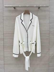 ЖЕНСКИЙ КАРДИГАН CHANEL БЕЛЫЙ ЖЕНСКИЙ КАРДИГАН CHANEL БЕЛЫЙ