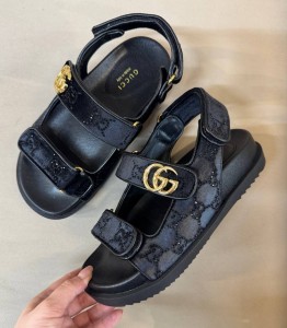 ЖЕНСКИЕ САНДАЛИИ ИЗ БАРХАТА GUCCI GG ЧЕРНЫЕ ЖЕНСКИЕ САНДАЛИИ ИЗ БАРХАТА GUCCI GG ЧЕРНЫЕ