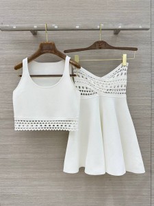 ЖЕНСКИЙ КОСТЮМ ALAIA БЕЛЫЙ ЖЕНСКИЙ КОСТЮМ ALAIA БЕЛЫЙ