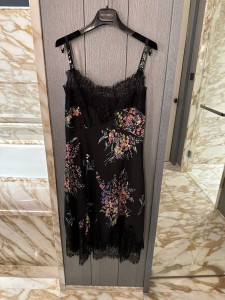 ЖЕНСКОЕ ШЕЛКОВОЕ ПЛАТЬЕ DOLCE&GABBANA ЧЕРНОЕ ЖЕНСКОЕ ШЕЛКОВОЕ ПЛАТЬЕ DOLCE&GABBANA ЧЕРНОЕ