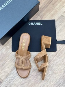 ЖЕНСКИЕ ЗАМШЕВЫЕ БОСОНОЖКИ CHANEL КОРИЧНЕВЫЕ ЖЕНСКИЕ ЗАМШЕВЫЕ БОСОНОЖКИ CHANEL КОРИЧНЕВЫЕ