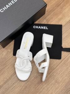 ЖЕНСКИЕ КОЖАНЫЕ БОСОНОЖКИ CHANEL БЕЛЫЕ ЖЕНСКИЕ КОЖАНЫЕ БОСОНОЖКИ CHANEL БЕЛЫЕ