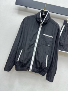 ЖЕНСКАЯ ВЕТРОВКА CHANEL ЧЕРНАЯ ЖЕНСКАЯ ВЕТРОВКА CHANEL ЧЕРНАЯ