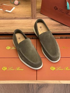 МУЖСКИЕ ЗАМШЕВЫЕ ЛОФЕРЫ LORO PIANA ХАКИ МУЖСКИЕ ЗАМШЕВЫЕ ЛОФЕРЫ LORO PIANA ХАКИ