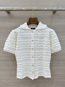 ЖЕНСКАЯ КОФТА CHANEL БЕЛАЯ ЖЕНСКАЯ КОФТА CHANEL БЕЛАЯ