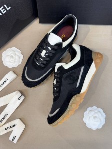 ЖЕНСКИЕ КРОССОВКИ CHANEL ЧЕРНЫЕ ЖЕНСКИЕ КРОССОВКИ CHANEL ЧЕРНЫЕ