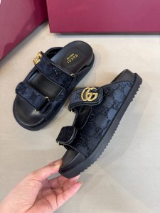 ЖЕНСКИЕ САНДАЛИИ GUCCI ЧЕРНЫЕ ЖЕНСКИЕ САНДАЛИИ GUCCI ЧЕРНЫЕ