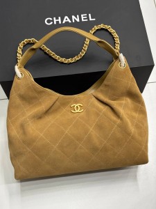 ЖЕНСКАЯ ЗАМШЕВАЯ СУМКА CHANEL КОРИЧНЕВАЯ ЖЕНСКАЯ ЗАМШЕВАЯ СУМКА CHANEL КОРИЧНЕВАЯ