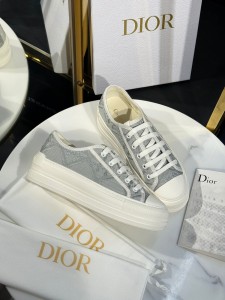 ЖЕНСКИЕ КЕДЫ CHRISTIAN DIOR СЕРЫЕ ЖЕНСКИЕ КЕДЫ CHRISTIAN DIOR СЕРЫЕ