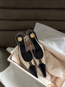 ЖЕНСКИЕ ТУФЛИ SAINT LAURENT БЕЛЫЕ ЖЕНСКИЕ ТУФЛИ SAINT LAURENT БЕЛЫЕ