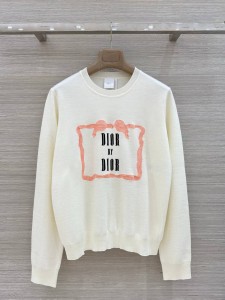 ЖЕНСКИЙ СВИТЕР CHRISTIAN DIOR МОЛОЧНЫЙ ЖЕНСКИЙ СВИТЕР CHRISTIAN DIOR МОЛОЧНЫЙ