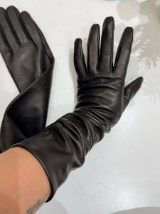 ЖЕНСКИЕ КОЖАНЫЕ ПЕРЧАТКИ SAINT LAURENT ЧЕРНЫЕ ЖЕНСКИЕ КОЖАНЫЕ ПЕРЧАТКИ SAINT LAURENT ЧЕРНЫЕ