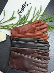 ЖЕНСКИЕ КОЖАНЫЕ ПЕРЧАТКИ SAINT LAURENT ЖЕНСКИЕ КОЖАНЫЕ ПЕРЧАТКИ SAINT LAURENT