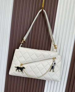 ЖЕНСКАЯ СУМКА CHANEL БЕЛАЯ ЖЕНСКАЯ СУМКА CHANEL БЕЛАЯ