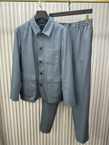 МУЖСКОЙ КОСТЮМ LORO PIANA СЕРЫЙ МУЖСКОЙ КОСТЮМ LORO PIANA СЕРЫЙ