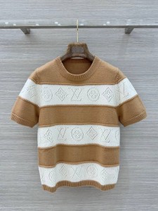 ЖЕНСКАЯ ТРИКОТАЖНАЯ ФУТБОЛКА LOUIS VUITTON ЖЕНСКАЯ ТРИКОТАЖНАЯ ФУТБОЛКА LOUIS VUITTON