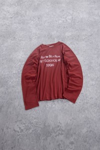 ЛОНГСЛИВ ACNE STUDIOS STOCHOLM БОРДОВЫЙ ЛОНГСЛИВ ACNE STUDIOS STOCHOLM БОРДОВЫЙ