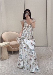 ЖЕНСКОЕ ПЛАТЬЕ CHRISTIAN DIOR ЖЕНСКОЕ ПЛАТЬЕ CHRISTIAN DIOR