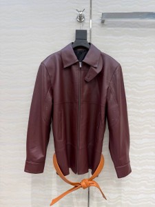 ЖЕНСКАЯ КОЖАНАЯ КУРТКА SAINT LAURENT БОРДОВАЯ ЖЕНСКАЯ КОЖАНАЯ КУРТКА SAINT LAURENT БОРДОВАЯ
