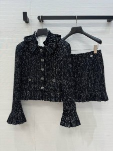 ЖЕНСКИЙ КОСТЮМ CHANEL ЖЕНСКИЙ КОСТЮМ CHANEL