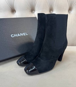 ЖЕНСКИЕ ЗАМШЕВЫЕ БОТИЛЬОНЫ CHANEL ЧЕРНЫЕ ЖЕНСКИЕ ЗАМШЕВЫЕ БОТИЛЬОНЫ CHANEL ЧЕРНЫЕ