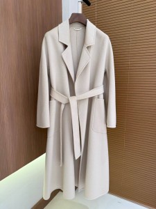 ЖЕНСКОЕ ПАЛЬТО MAX MARA МОЛОЧНОЕ ЖЕНСКОЕ ПАЛЬТО MAX MARA МОЛОЧНОЕ