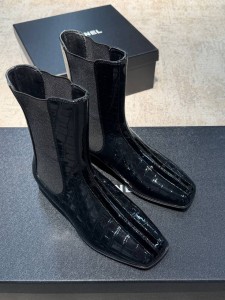 ЖЕНСКИЕ МИНИ САПОГИ CHANEL ЧЕРНЫЕ ЖЕНСКИЕ МИНИ САПОГИ CHANEL ЧЕРНЫЕ