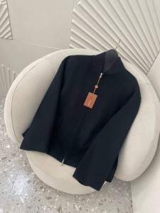 ЖЕНСКИЙ КАРДИГАН НА МОЛНИИ LORO PIANA ЧЕРНЫЙ ЖЕНСКИЙ КАРДИГАН НА МОЛНИИ LORO PIANA ЧЕРНЫЙ