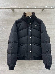 ЖЕНСКИЙ ПУХОВИК PRADA ЧЕРНЫЙ ЖЕНСКИЙ ПУХОВИК PRADA ЧЕРНЫЙ