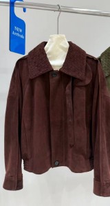 ЖЕНСКАЯ ЗАМШЕВАЯ КУРТКА BOTTEGA VENETA ШОКОЛАДНАЯ ЖЕНСКАЯ ЗАМШЕВАЯ КУРТКА BOTTEGA VENETA ШОКОЛАДНАЯ